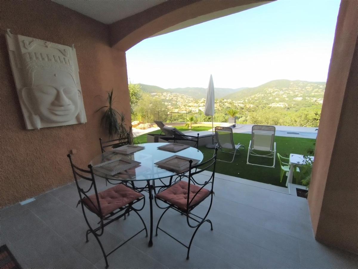 Superbe Bas De Villa 80 M2 Piscine Privee Reservee Aux Vacanciers Avec Vue Magnifique 6 Couchages La Londe-les-Maures Εξωτερικό φωτογραφία