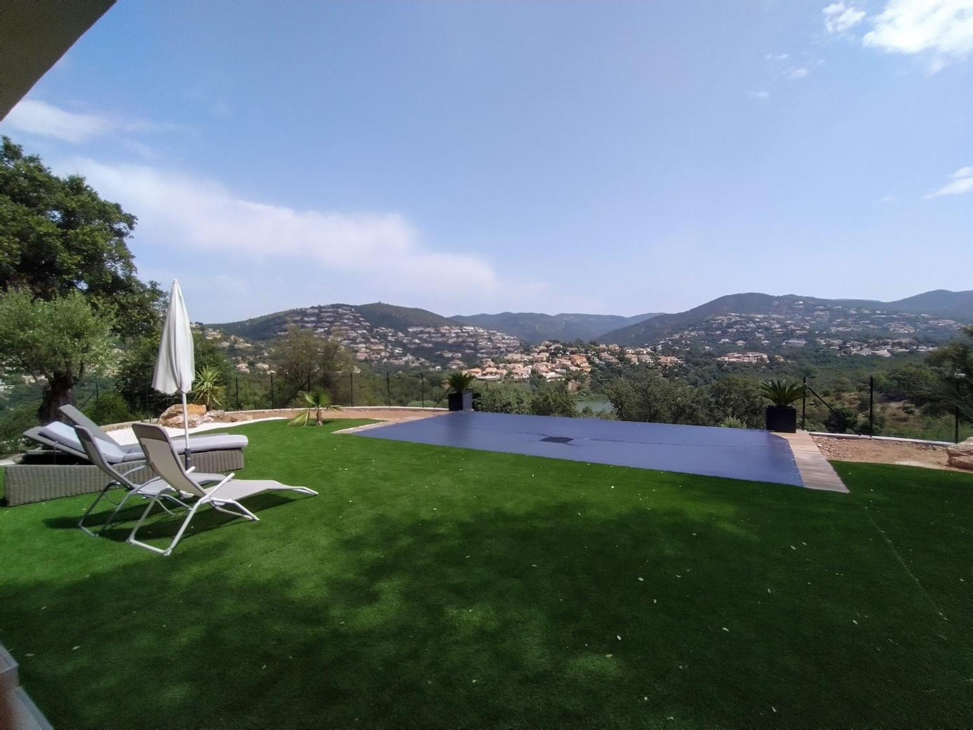 Superbe Bas De Villa 80 M2 Piscine Privee Reservee Aux Vacanciers Avec Vue Magnifique 6 Couchages La Londe-les-Maures Εξωτερικό φωτογραφία